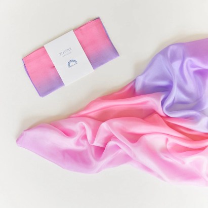 Sarah's Silks játszóselyem, mintás - Virágszirom